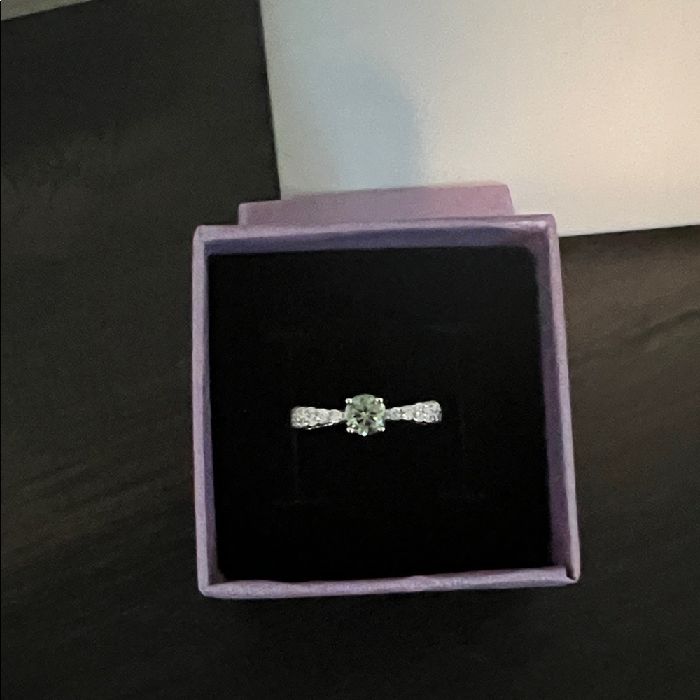 Elegant Silver Women's Ring